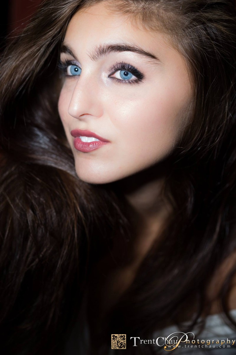 Emily Rinaudo Video