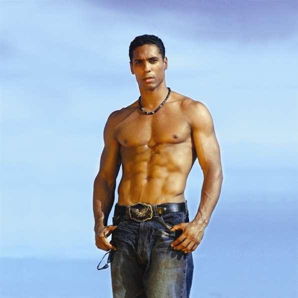 Omp Model Portfolio Of Taimak Guarriello 260819 United
