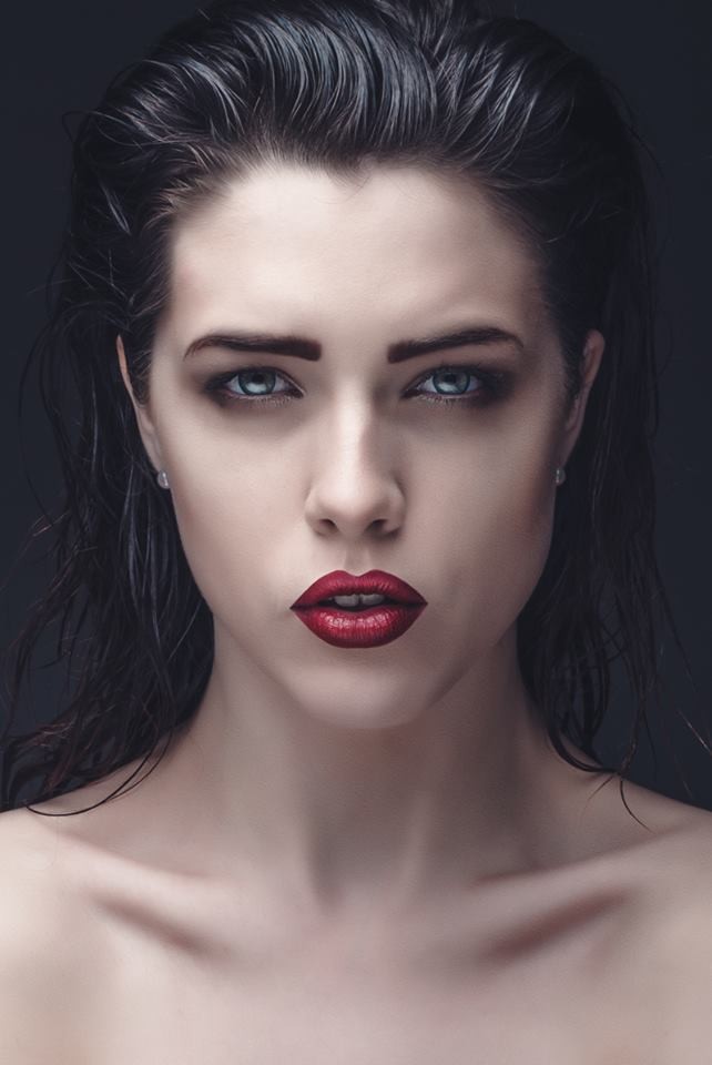 Omp Model Portfolio Of Lauren Summer 980190 United States Free shipping on all orders. omp model portfolio of lauren summer